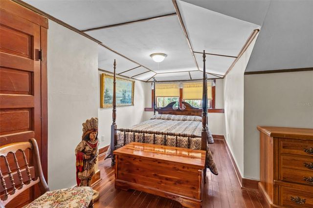 117 TUCKER AVENUE, Sarasota, FL 34232