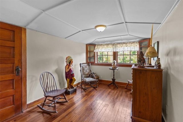 117 TUCKER AVENUE, Sarasota, FL 34232