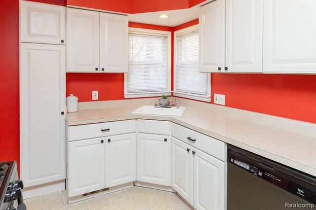 16696 Beech Daly Road, Redford, MI 48240