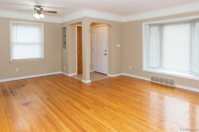 16696 Beech Daly Road, Redford, MI 48240