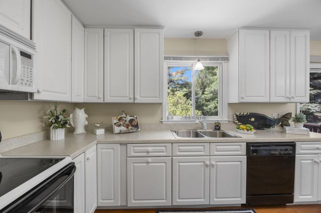 51 Chickadee Lane, Orleans, MA 02653