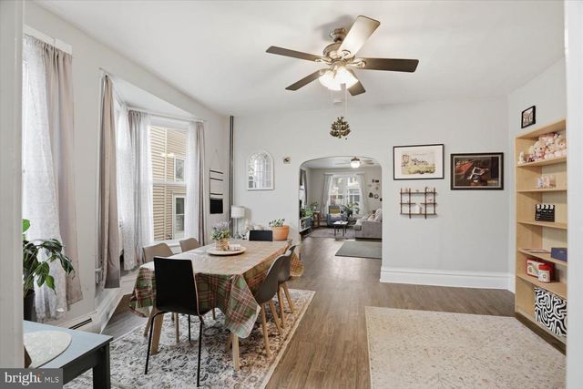 133 W HIGH ST, Manheim, PA 17545