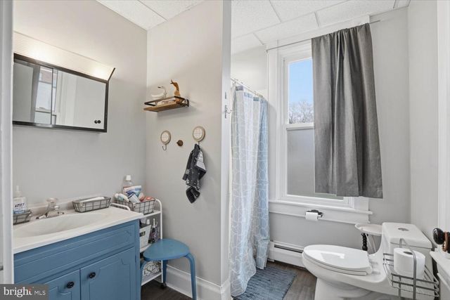 133 W HIGH ST, Manheim, PA 17545