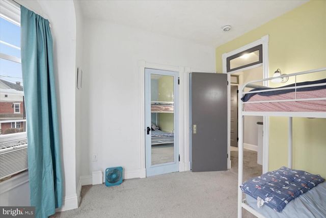 133 W HIGH ST, Manheim, PA 17545