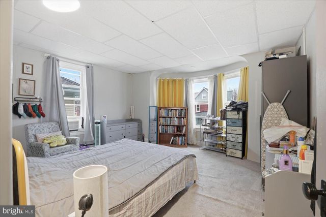 133 W HIGH ST, Manheim, PA 17545