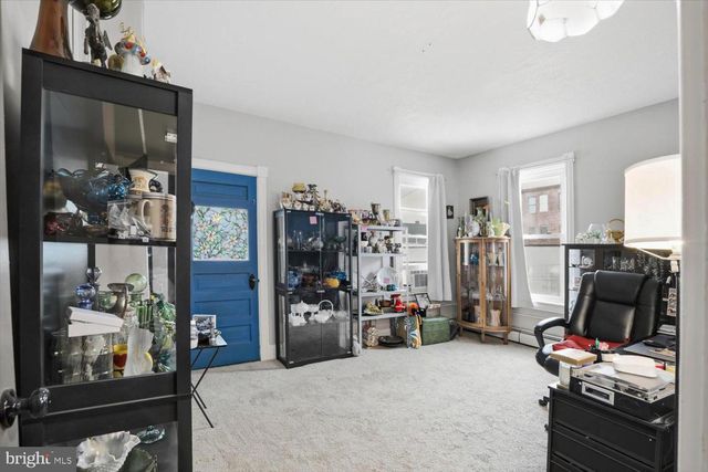 133 W HIGH ST, Manheim, PA 17545