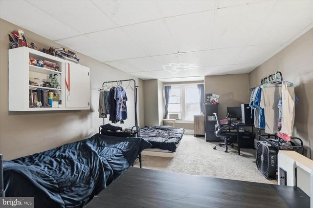 133 W HIGH ST, Manheim, PA 17545