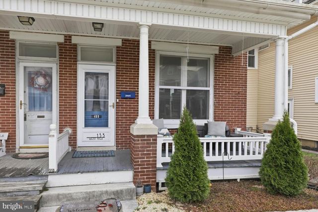 133 W HIGH ST, Manheim, PA 17545