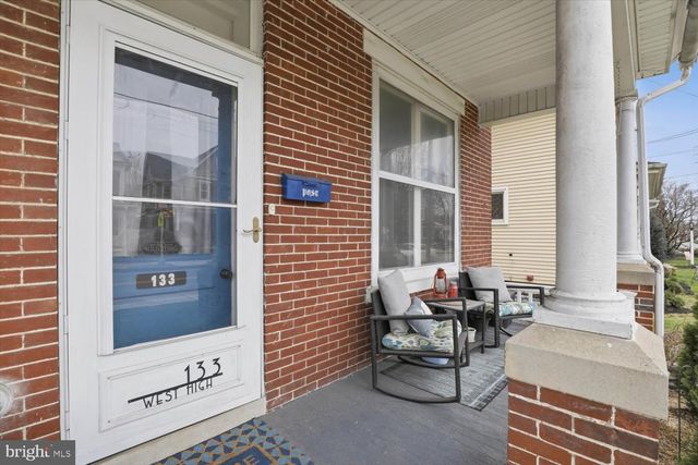 133 W HIGH ST, Manheim, PA 17545