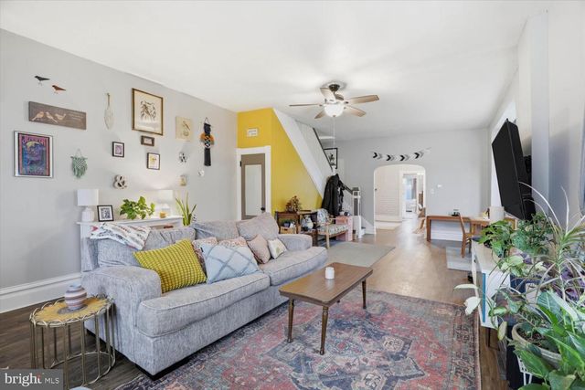 133 W HIGH ST, Manheim, PA 17545