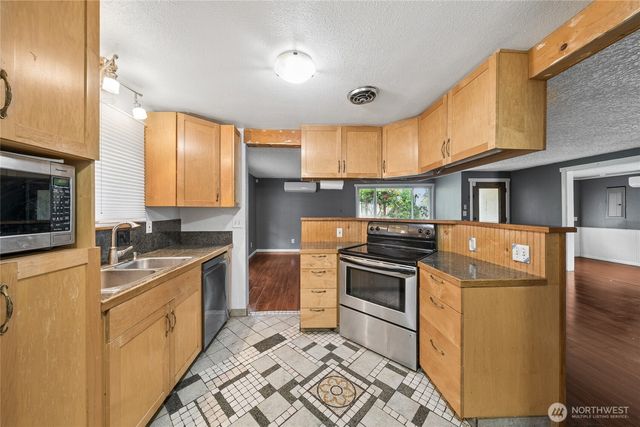 761 S 92nd Street, Tacoma, WA 98444