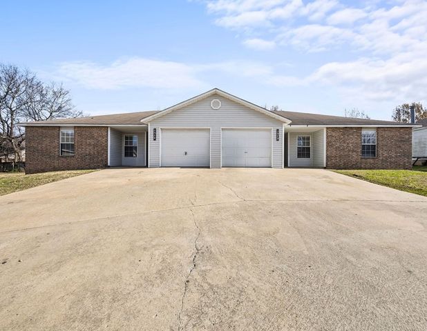 1372 & 1374 N Chickadee Avenue, Fayetteville, AR 72704