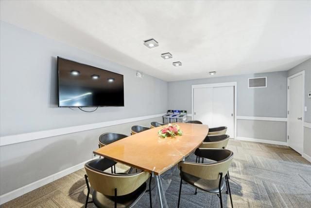 101 Alma Street 907, Palo Alto, CA 94301