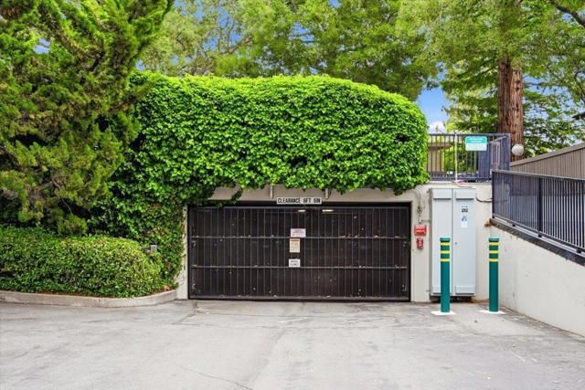 101 Alma Street 907, Palo Alto, CA 94301
