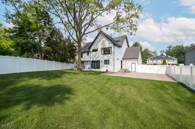 17 Meadow Rd, Clark Twp., NJ 07066