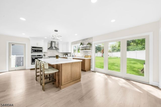 17 Meadow Rd, Clark Twp., NJ 07066