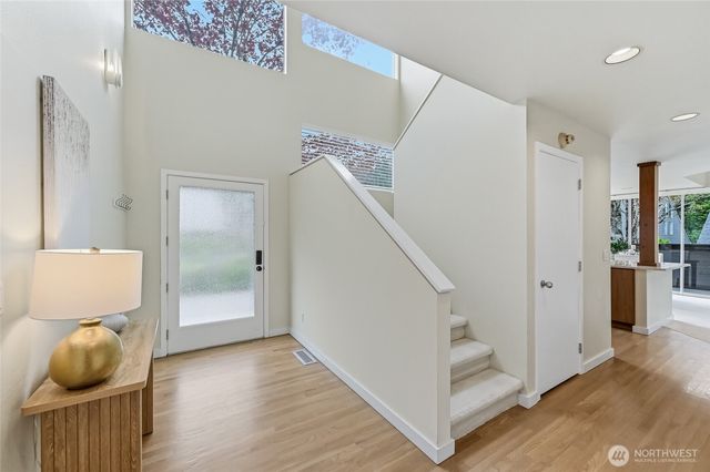 613 Bellevue Way SE, Bellevue, WA 98004
