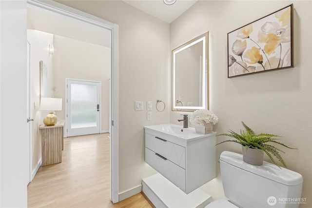613 Bellevue Way SE, Bellevue, WA 98004