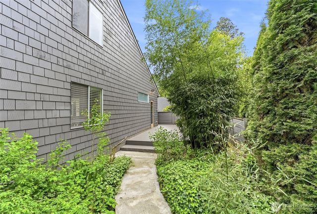 613 Bellevue Way SE, Bellevue, WA 98004