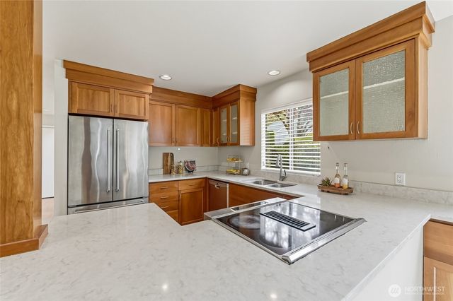 613 Bellevue Way SE, Bellevue, WA 98004