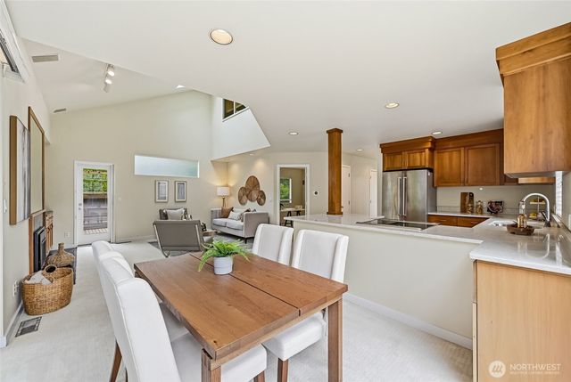 613 Bellevue Way SE, Bellevue, WA 98004