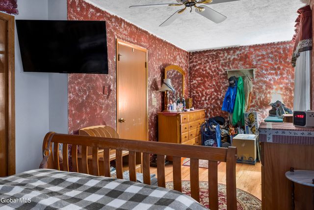 4 O'Neil Street, Troy, NY 12180