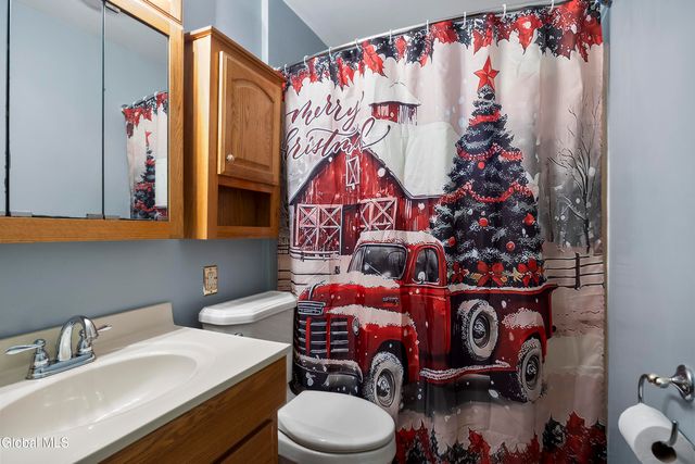 4 O'Neil Street, Troy, NY 12180