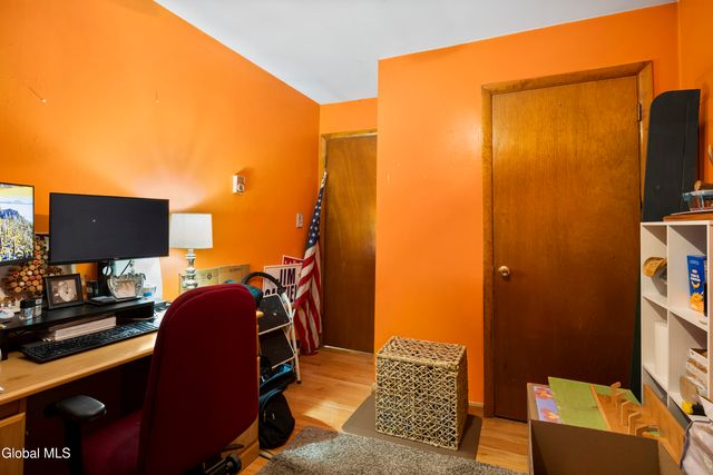 4 O'Neil Street, Troy, NY 12180