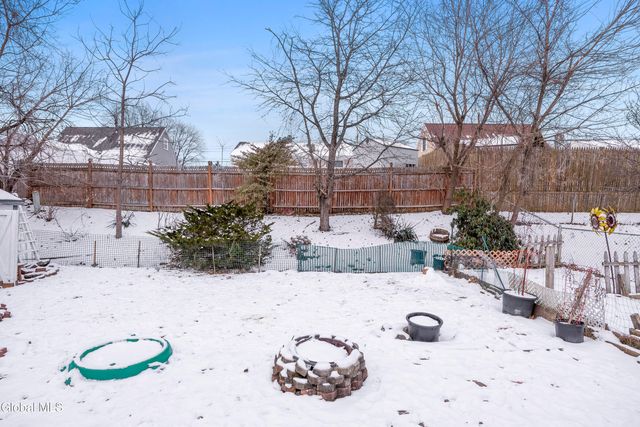 4 O'Neil Street, Troy, NY 12180