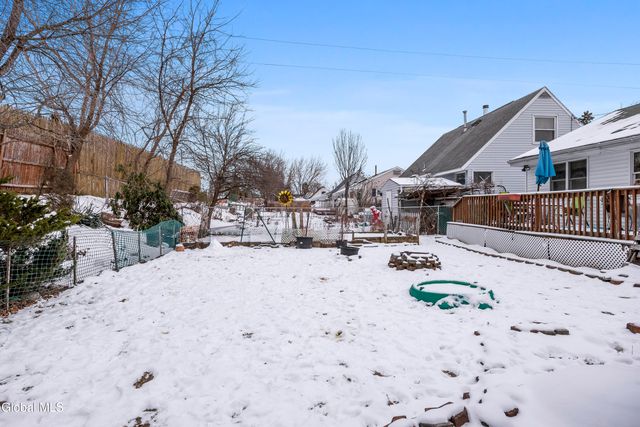 4 O'Neil Street, Troy, NY 12180