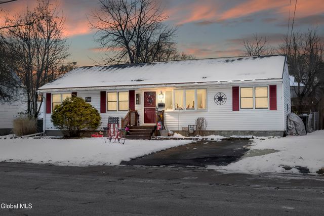 4 O'Neil Street, Troy, NY 12180