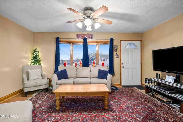 4 O'Neil Street, Troy, NY 12180