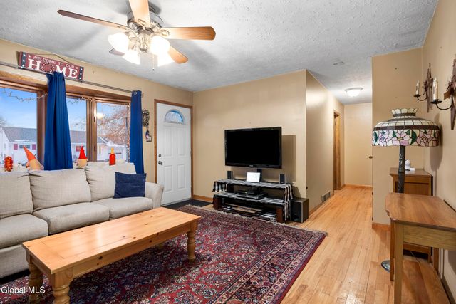 4 O'Neil Street, Troy, NY 12180