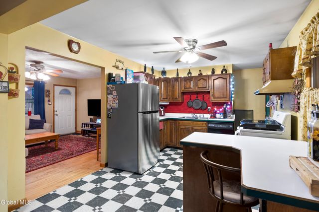 4 O'Neil Street, Troy, NY 12180