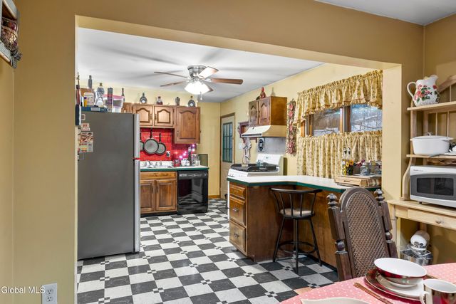 4 O'Neil Street, Troy, NY 12180