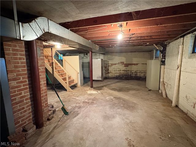 1026 E Schaaf Road, Brooklyn Heights, OH 44131