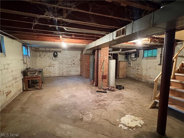 1026 E Schaaf Road, Brooklyn Heights, OH 44131