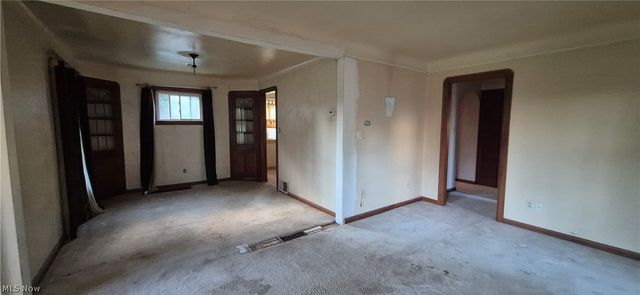 1026 E Schaaf Road, Brooklyn Heights, OH 44131