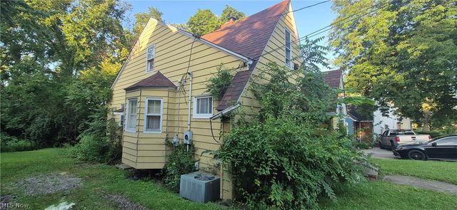 1026 E Schaaf Road, Brooklyn Heights, OH 44131