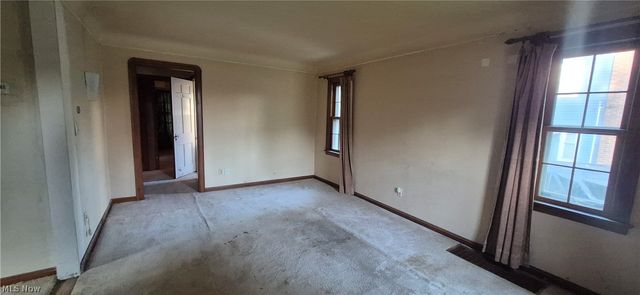 1026 E Schaaf Road, Brooklyn Heights, OH 44131