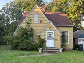 1026 E Schaaf Road, Brooklyn Heights, OH 44131