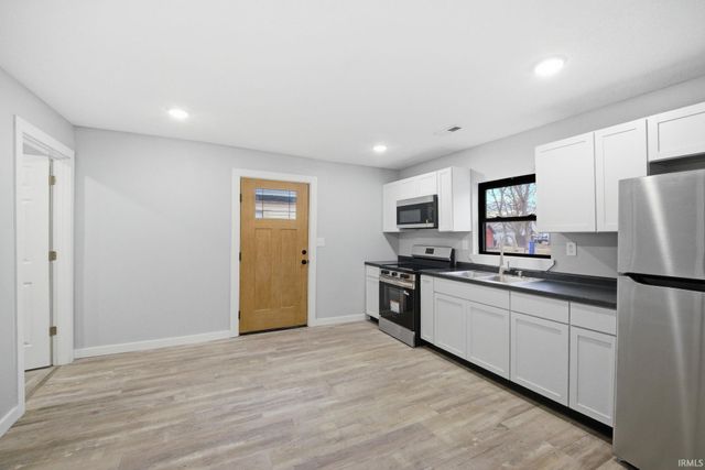 207 Elm Street, Mulberry, IN 46058