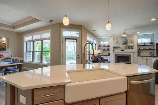 240 Parkgate Court, Delaware, OH 43015