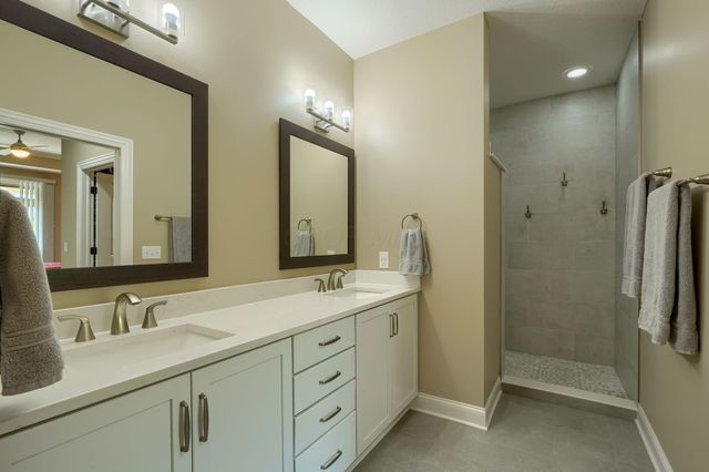 240 Parkgate Court, Delaware, OH 43015