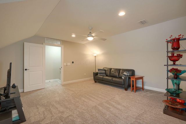 240 Parkgate Court, Delaware, OH 43015