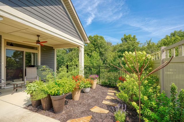 240 Parkgate Court, Delaware, OH 43015