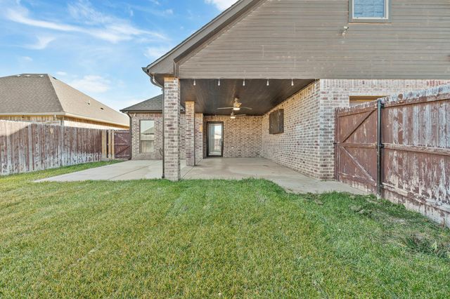9202 HERITAGE HILLS Parkway, Amarillo, TX 79119