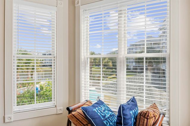 4895 Luster Leaf Cir Apt 204, Myrtle Beach, SC 29577