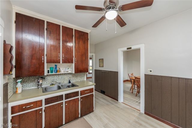 4318 Bucyrus Avenue, Cleveland, OH 44109
