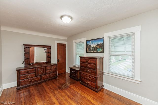 4318 Bucyrus Avenue, Cleveland, OH 44109